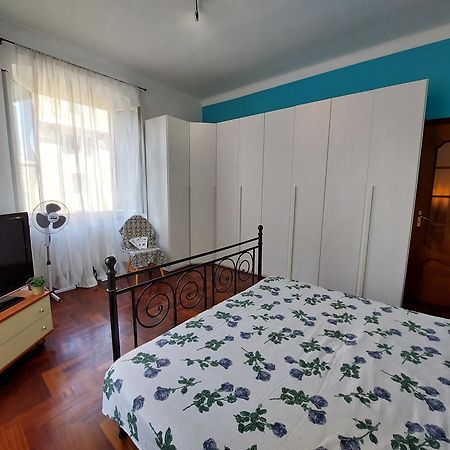 Casa Vittoria By Holiday World Генуя Экстерьер фото