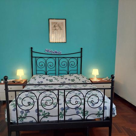 Casa Vittoria By Holiday World Генуя Экстерьер фото