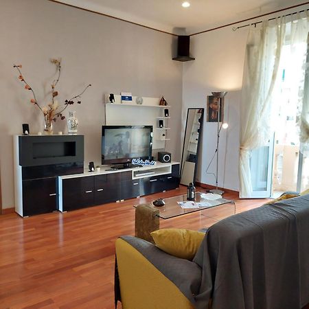 Casa Vittoria By Holiday World Генуя Экстерьер фото