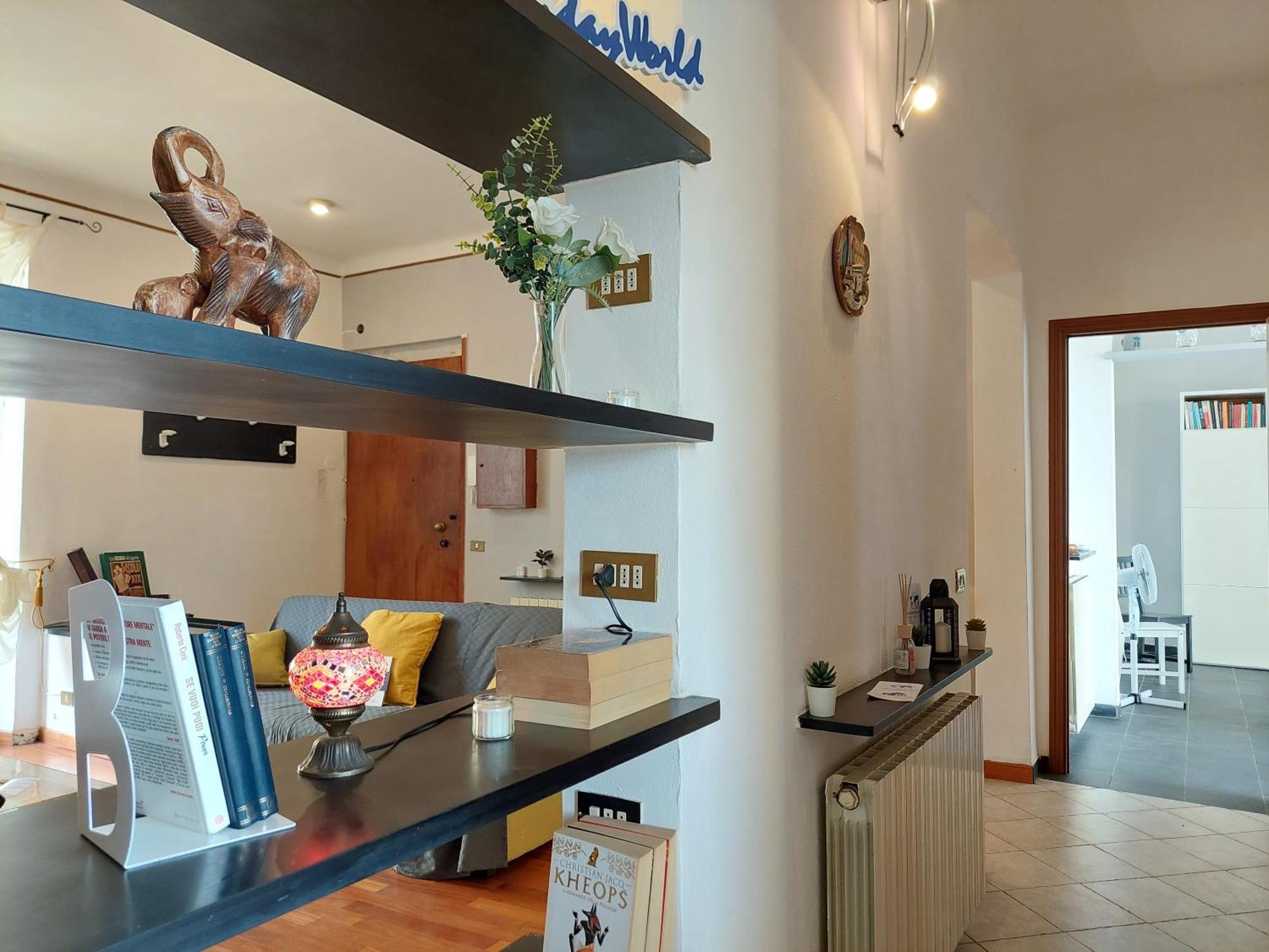 Casa Vittoria By Holiday World Генуя Экстерьер фото
